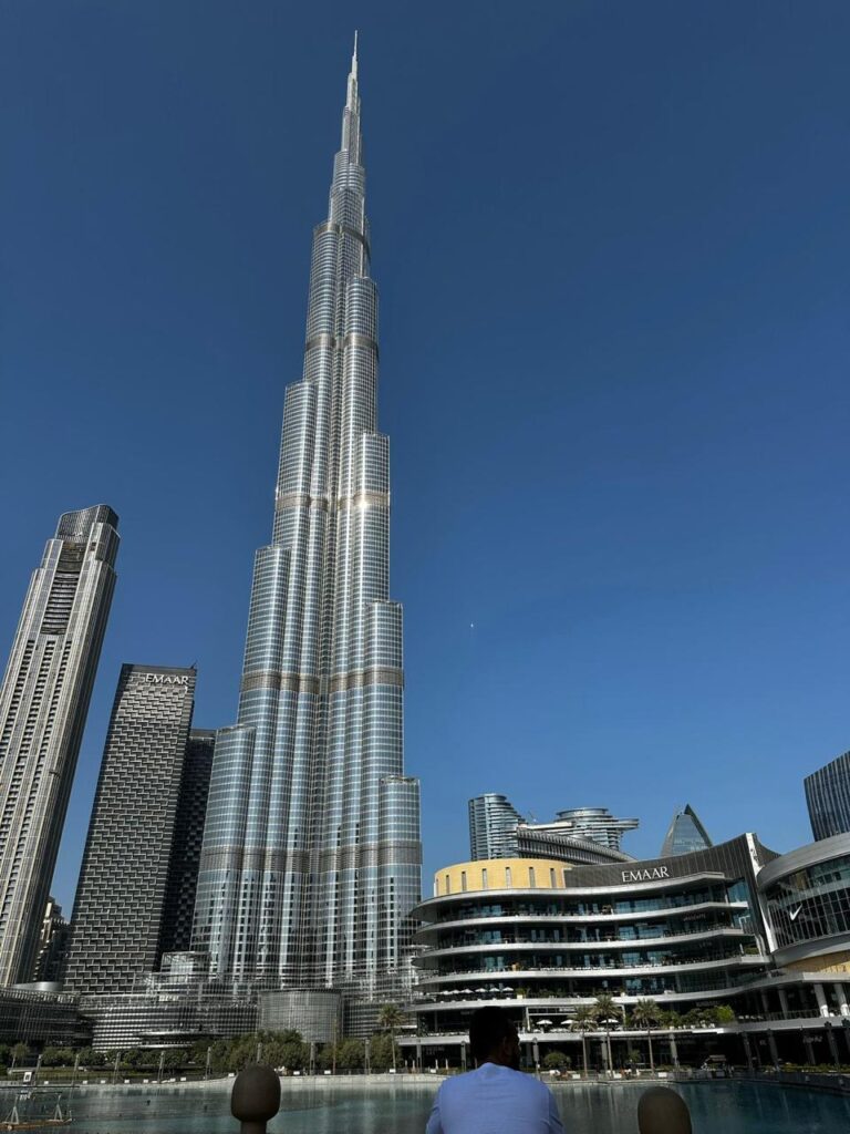 Quando procurar o que fazer em Dubai, não deixe de conhecer o Burj Khalifa.