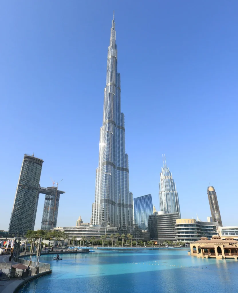 Quando se pergunta o que fazer em Dubai o Burj Khalifa é destino obrigatório