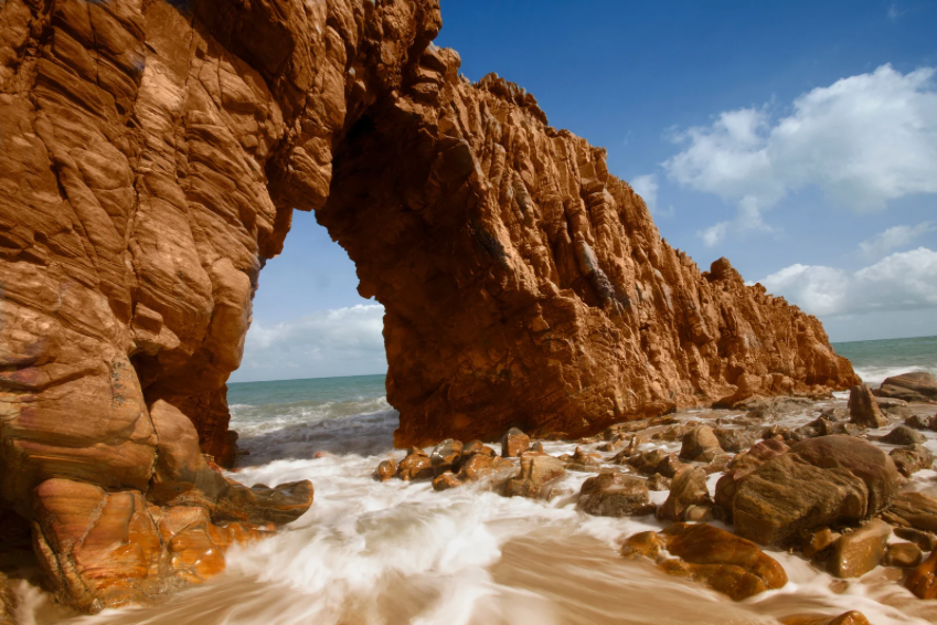 pedra furada ponto turístico de Jericoacoara